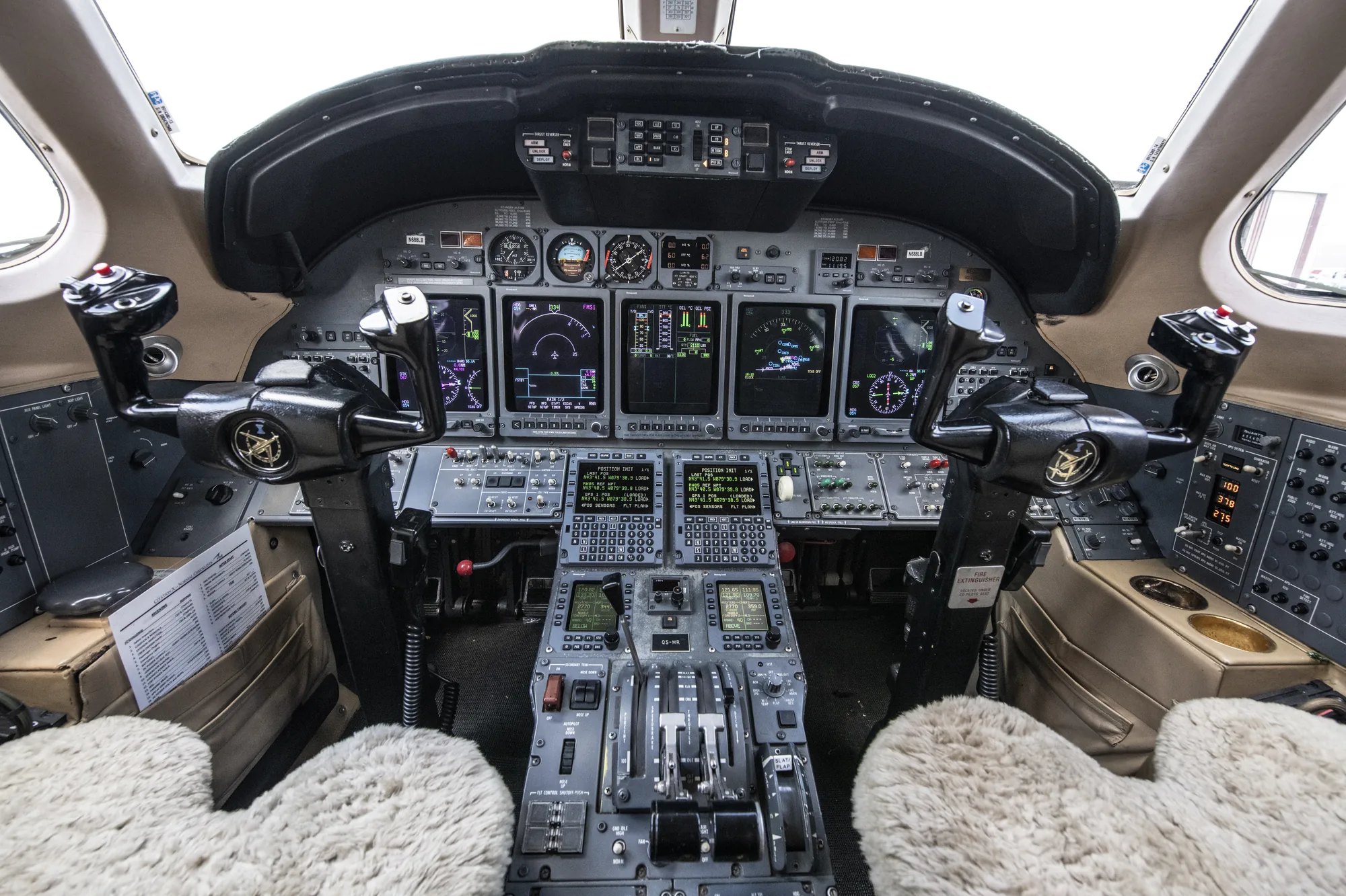 Flight deck of a Cessna Citation X with Honeywell Primus 2000 avionics